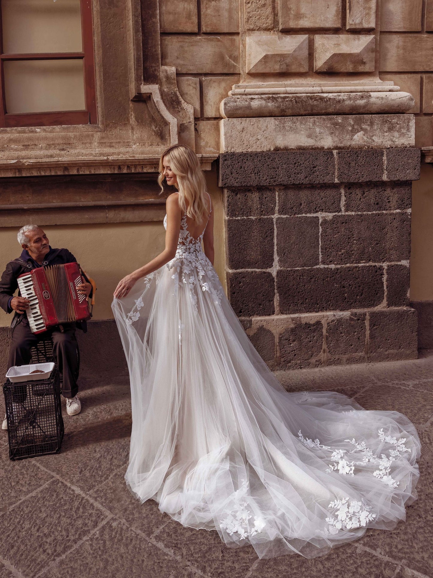 Modeca Bridal Sample Sale